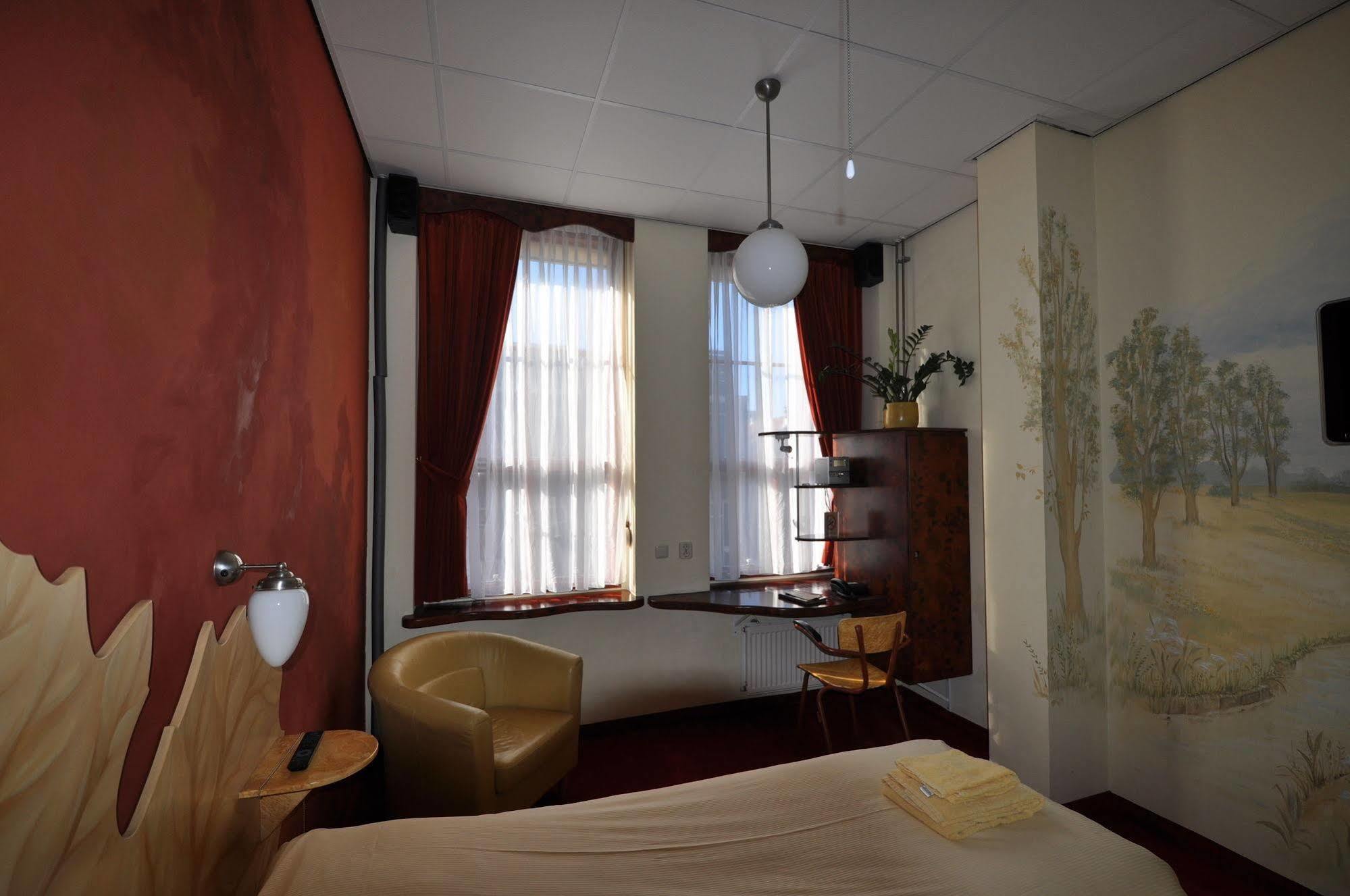 Hotel De Plataan Delft Centrum Luaran gambar